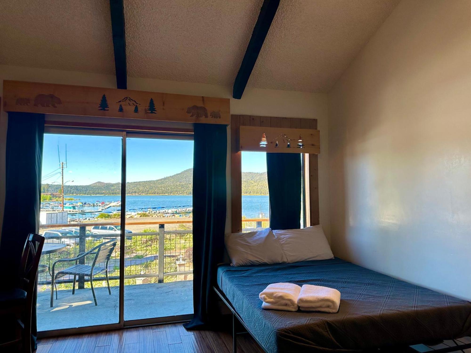 Lakefront Escape بيغ بير لاكي، سان بيرناردينو، كاليفورنيا الغرفة الصورة